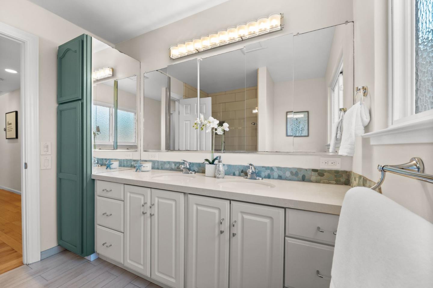 Detail Gallery Image 30 of 57 For 1544 Klamath Dr, Sunnyvale,  CA 94087 - 4 Beds | 2 Baths