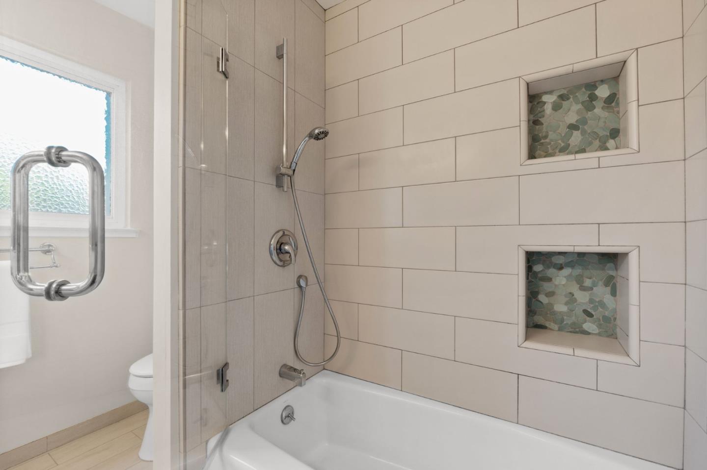 Detail Gallery Image 31 of 57 For 1544 Klamath Dr, Sunnyvale,  CA 94087 - 4 Beds | 2 Baths