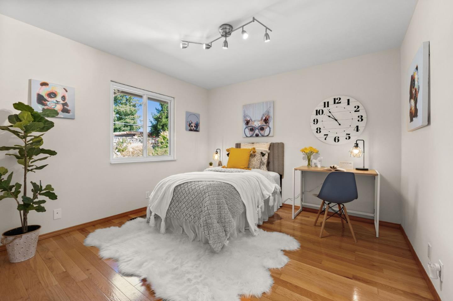 Detail Gallery Image 32 of 57 For 1544 Klamath Dr, Sunnyvale,  CA 94087 - 4 Beds | 2 Baths