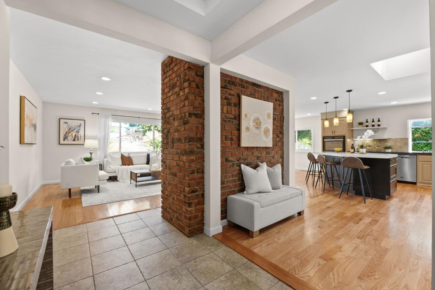 Detail Gallery Image 7 of 7 For 1544 Klamath Dr, Sunnyvale,  CA 94087 - 4 Beds | 2 Baths