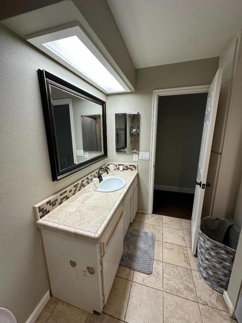 Detail Gallery Image 8 of 41 For 50950 Pine Canyon Rd, King City,  CA 93930 - 4 Beds | 2 Baths