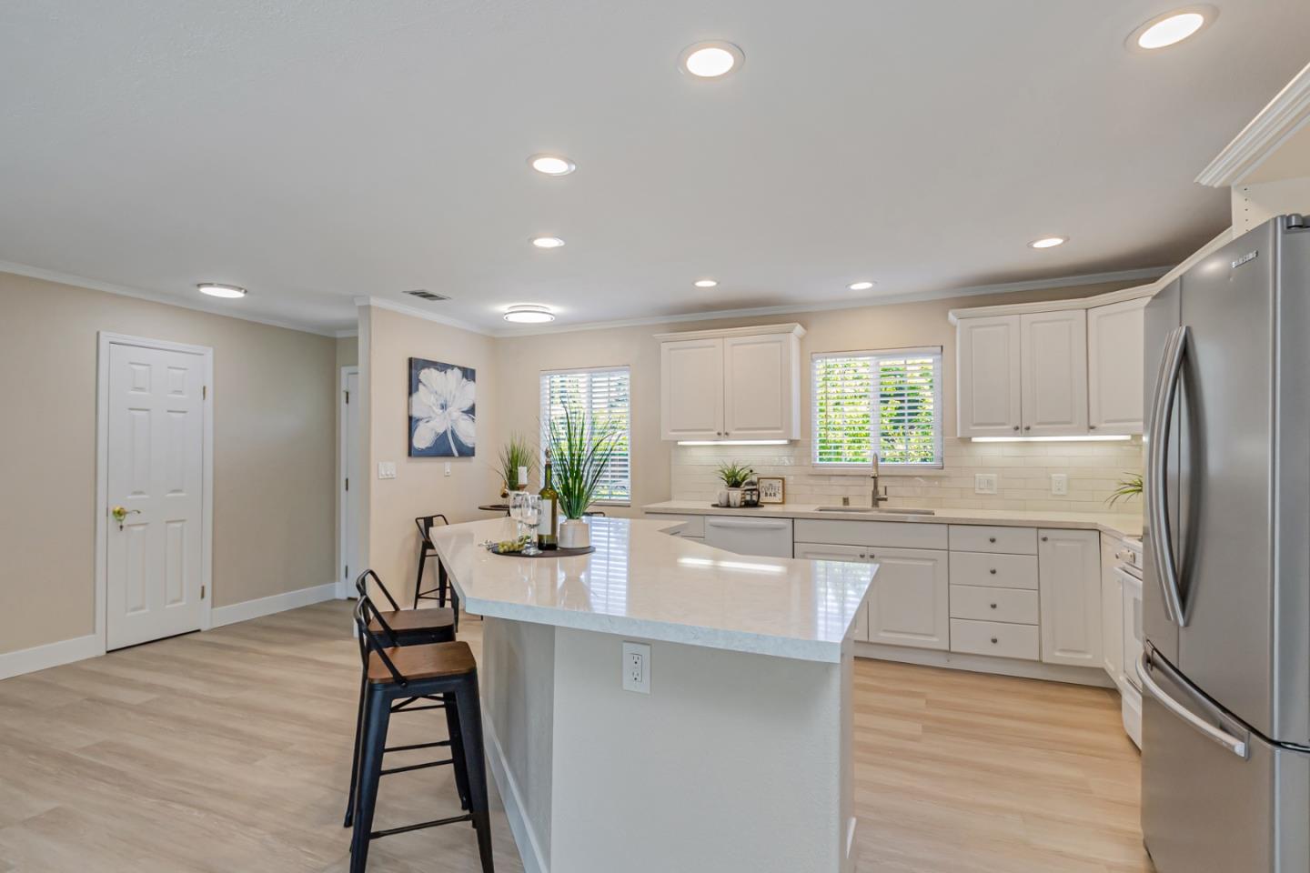 Detail Gallery Image 10 of 42 For 4034 Yellowstone Dr, San Jose,  CA 95130 - 3 Beds | 2 Baths