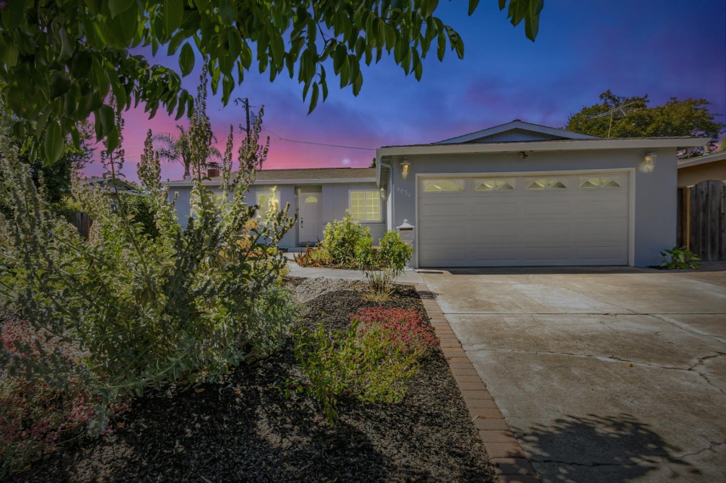 Detail Gallery Image 2 of 42 For 4034 Yellowstone Dr, San Jose,  CA 95130 - 3 Beds | 2 Baths