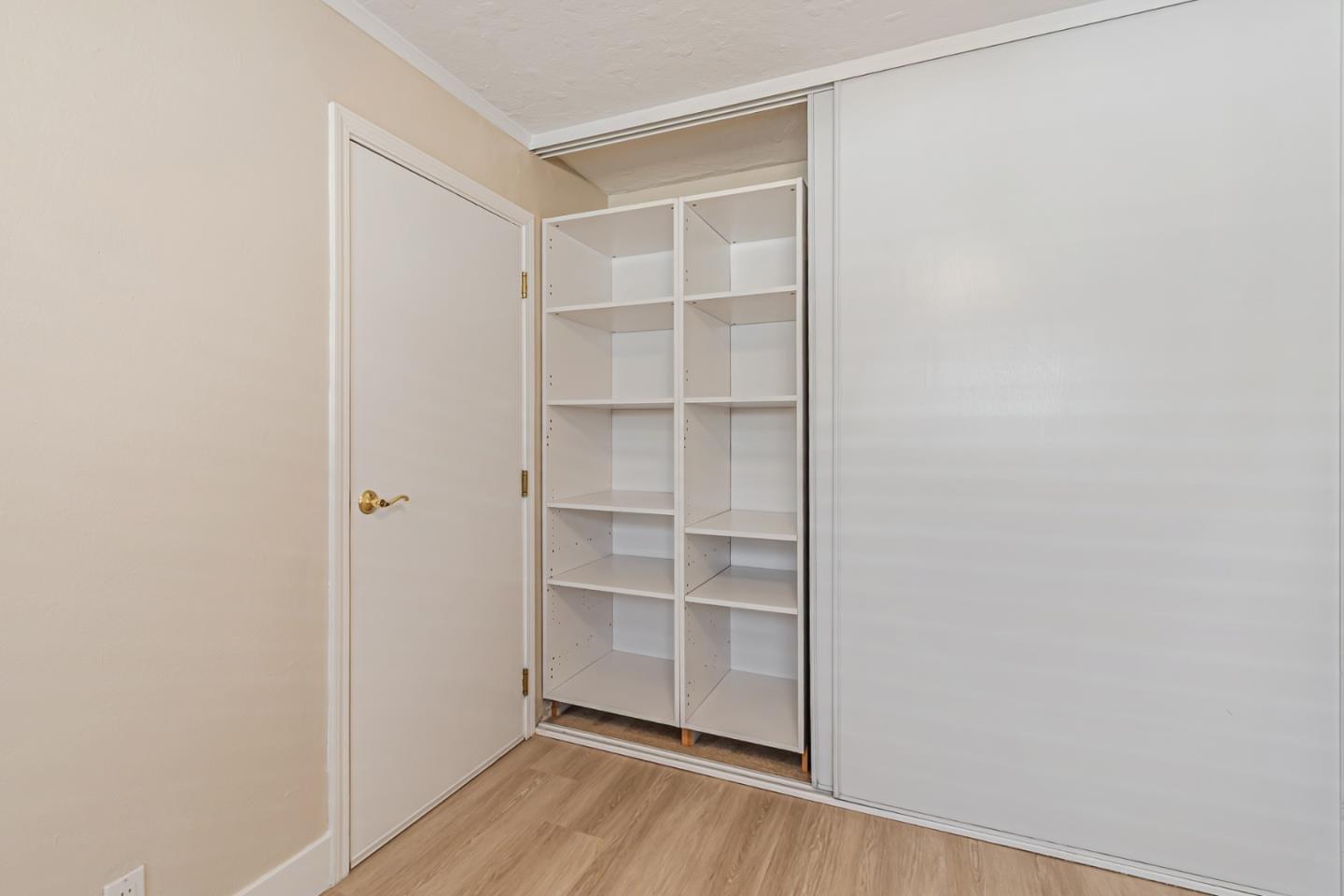 Detail Gallery Image 24 of 42 For 4034 Yellowstone Dr, San Jose,  CA 95130 - 3 Beds | 2 Baths