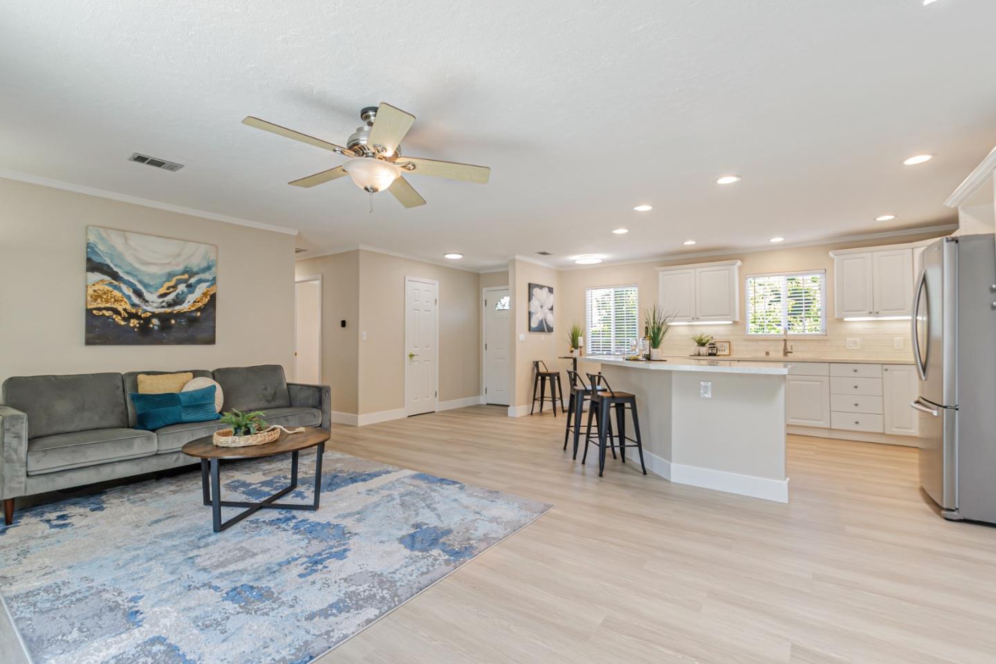 Detail Gallery Image 7 of 42 For 4034 Yellowstone Dr, San Jose,  CA 95130 - 3 Beds | 2 Baths
