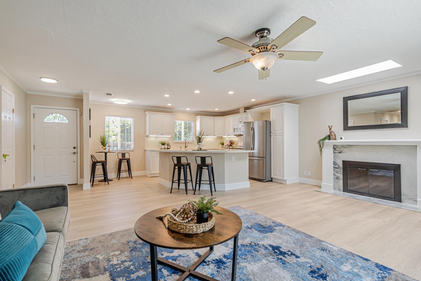 Detail Gallery Image 8 of 42 For 4034 Yellowstone Dr, San Jose,  CA 95130 - 3 Beds | 2 Baths