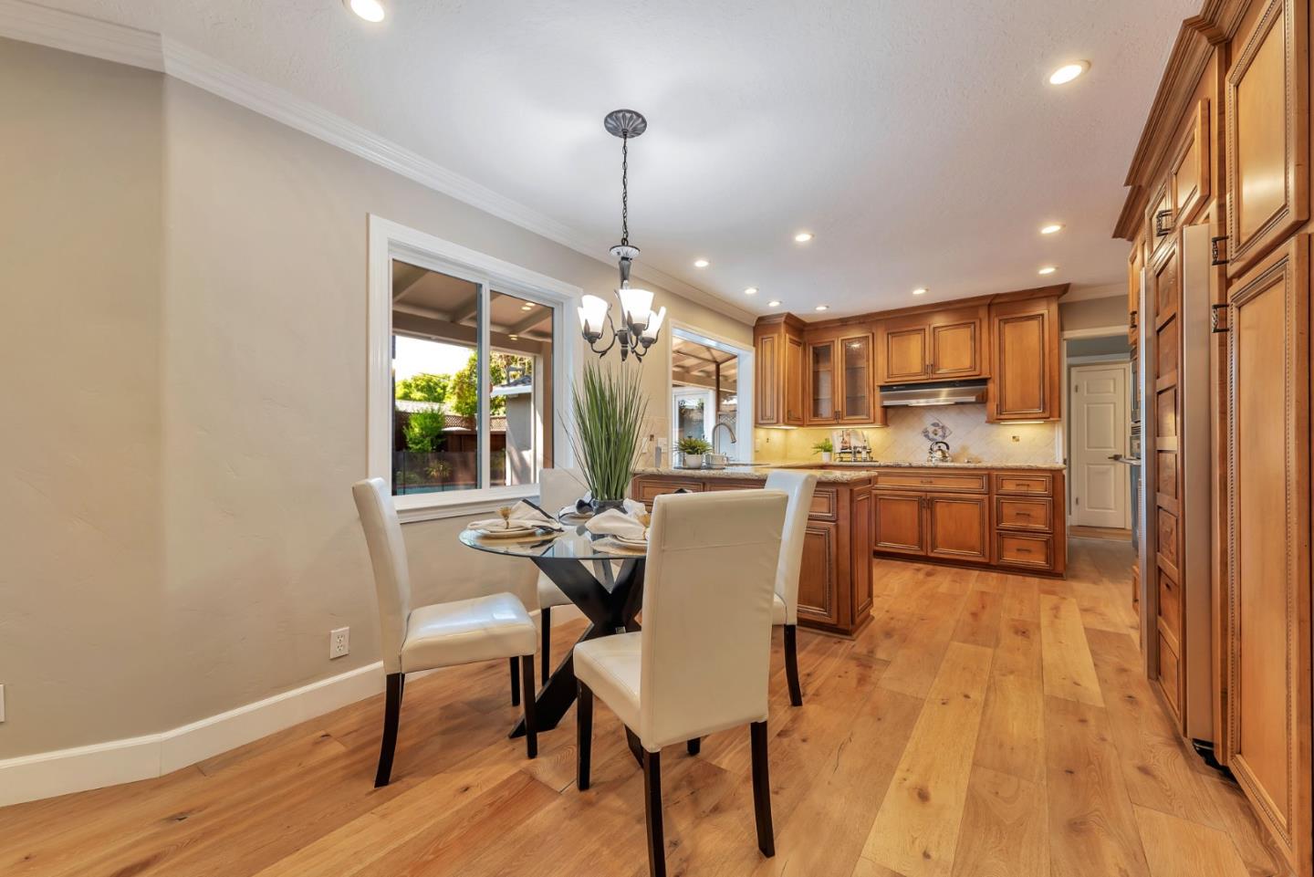 Detail Gallery Image 13 of 42 For 2822 via Carmen, San Jose,  CA 95124 - 3 Beds | 2 Baths