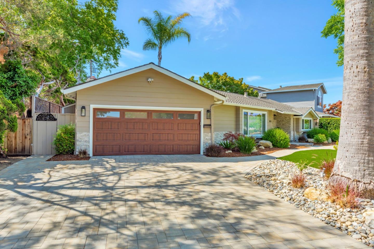 Detail Gallery Image 3 of 42 For 2822 via Carmen, San Jose,  CA 95124 - 3 Beds | 2 Baths