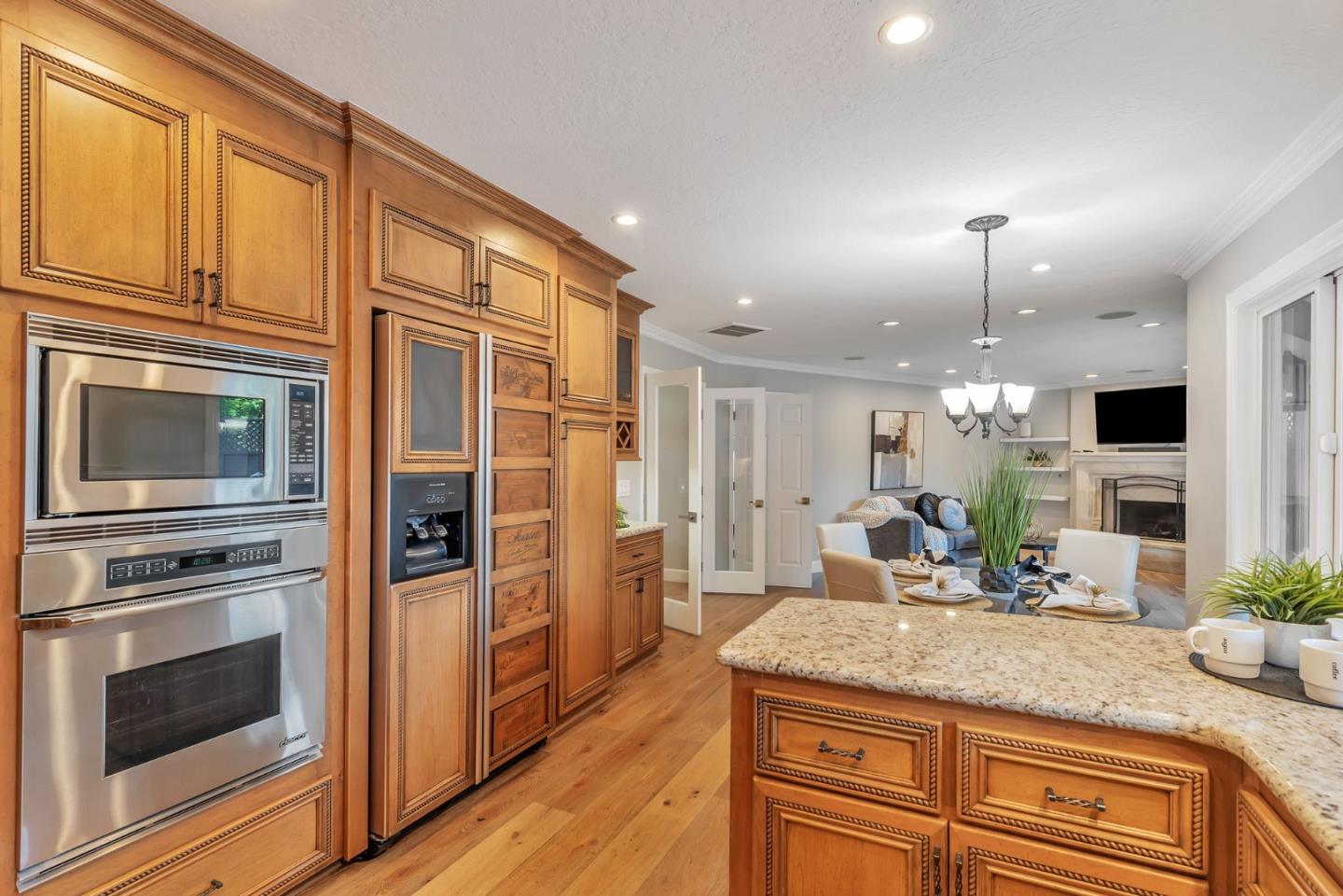 Detail Gallery Image 8 of 42 For 2822 via Carmen, San Jose,  CA 95124 - 3 Beds | 2 Baths