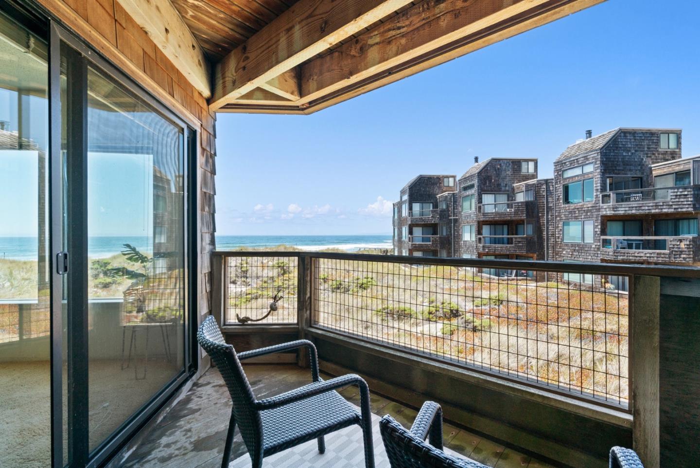 Detail Gallery Image 5 of 29 For 101 Shell Dr #227,  Watsonville,  CA 95076 - 2 Beds | 2 Baths