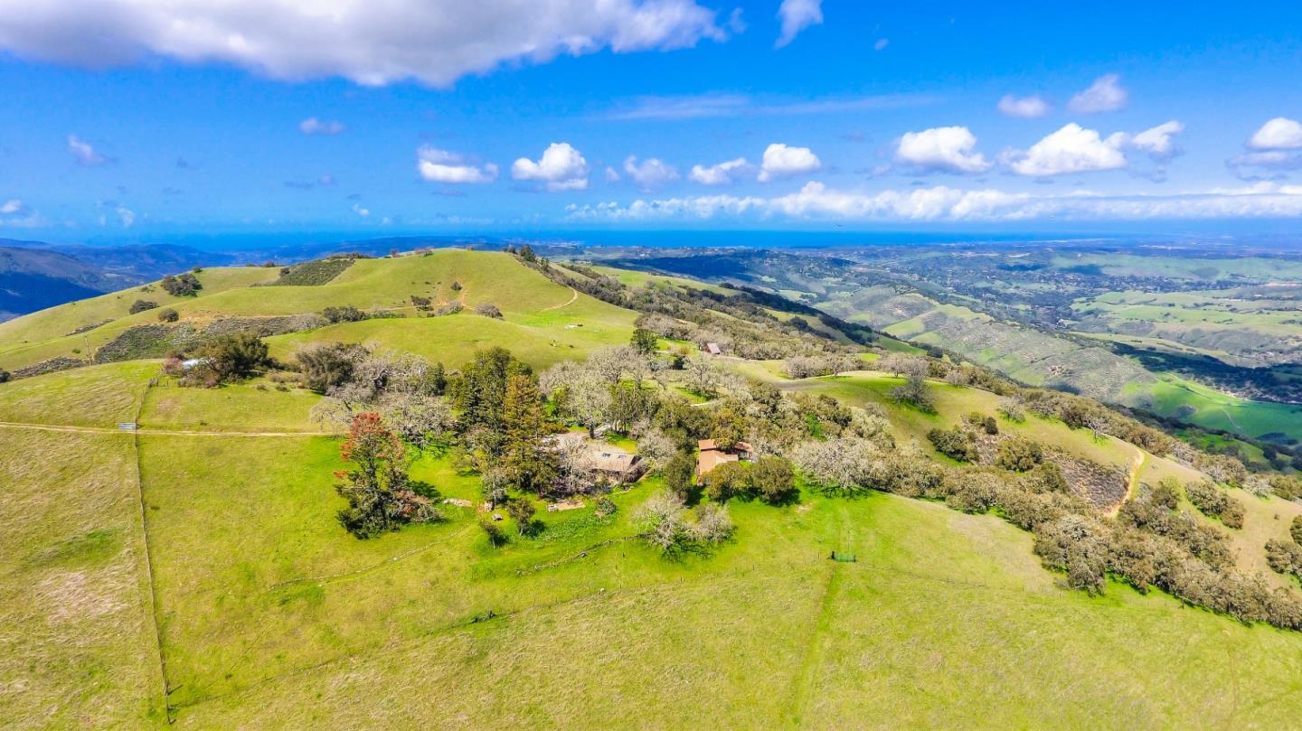 Detail Gallery Image 4 of 105 For 500 El Caminito Rd, Carmel Valley,  CA 93924 - 7 Beds | 7/1 Baths