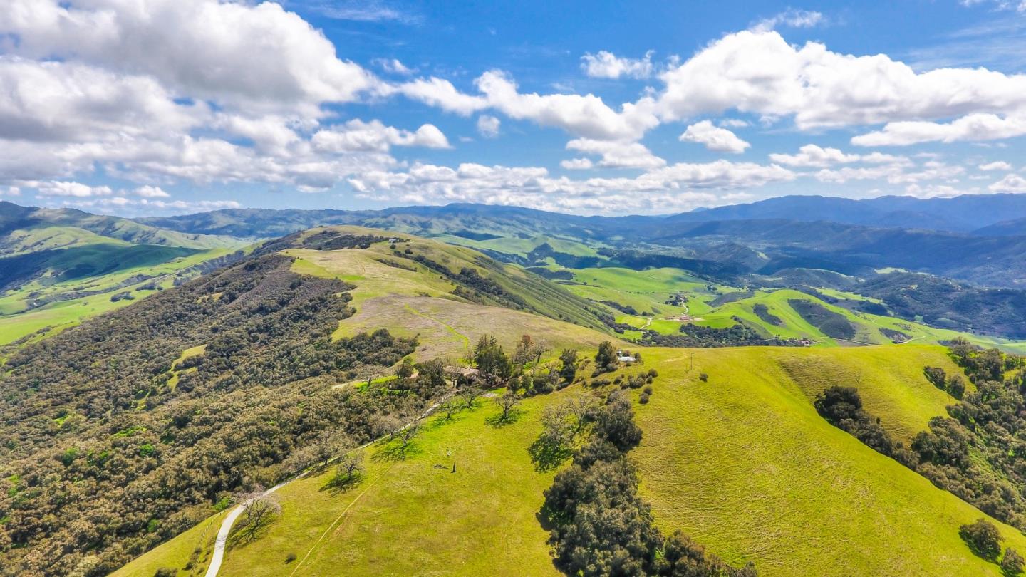 Detail Gallery Image 5 of 105 For 500 El Caminito Rd, Carmel Valley,  CA 93924 - 7 Beds | 7/1 Baths