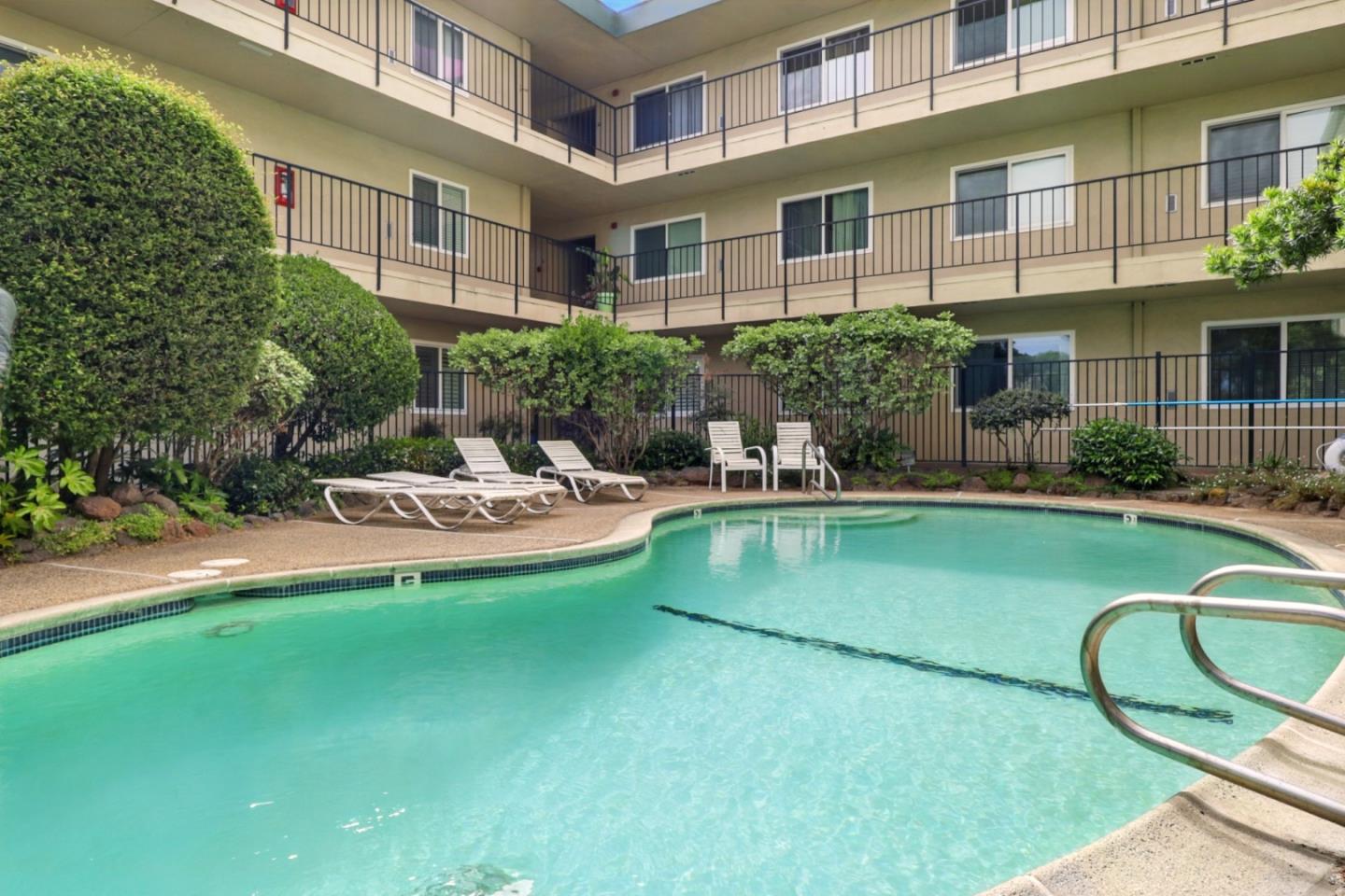 Detail Gallery Image 23 of 30 For 825 Balboa Ave #102,  Capitola,  CA 95010 - 2 Beds | 1/1 Baths