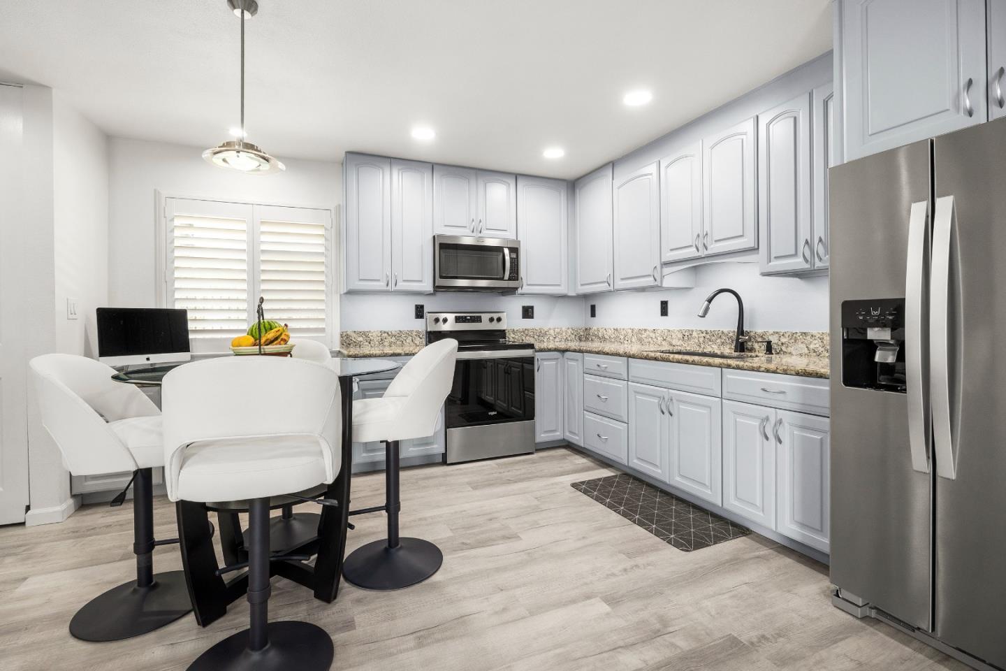 Detail Gallery Image 6 of 30 For 825 Balboa Ave #102,  Capitola,  CA 95010 - 2 Beds | 1/1 Baths