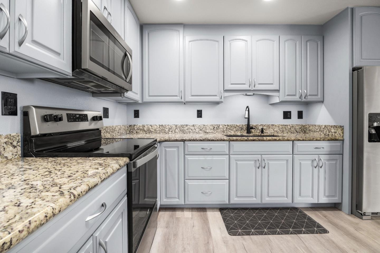 Detail Gallery Image 8 of 30 For 825 Balboa Ave #102,  Capitola,  CA 95010 - 2 Beds | 1/1 Baths