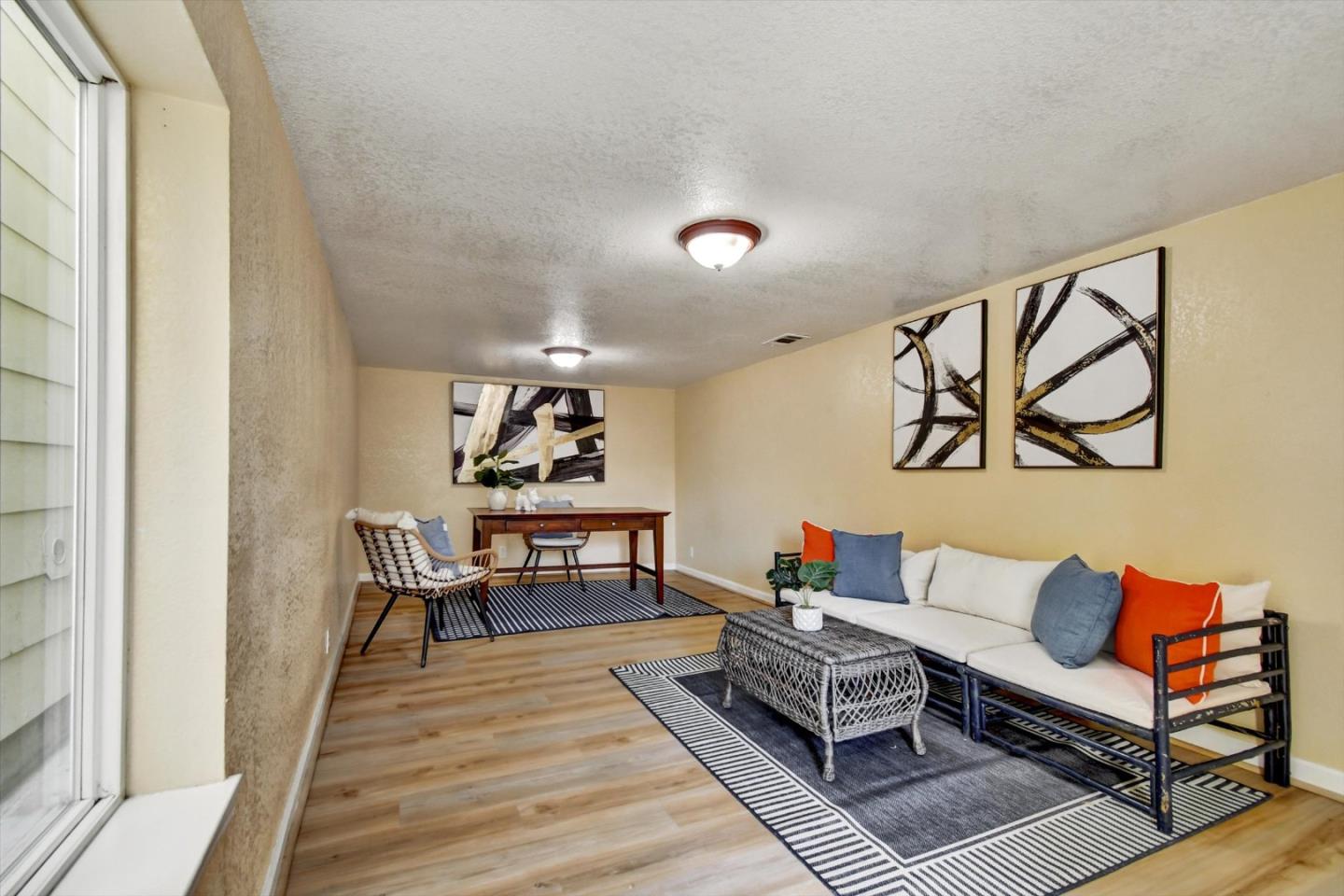 Detail Gallery Image 12 of 29 For 324 Holloway Ave, San Francisco,  CA 94112 - 2 Beds | 1 Baths
