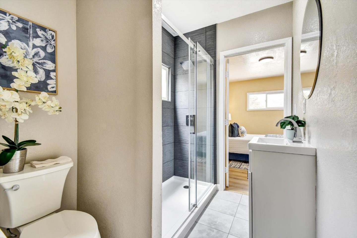 Detail Gallery Image 9 of 29 For 324 Holloway Ave, San Francisco,  CA 94112 - 2 Beds | 1 Baths