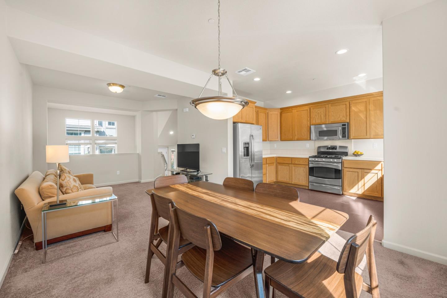 Detail Gallery Image 7 of 30 For 18409 Ruby Ln, Morgan Hill,  CA 95037 - 2 Beds | 2/1 Baths