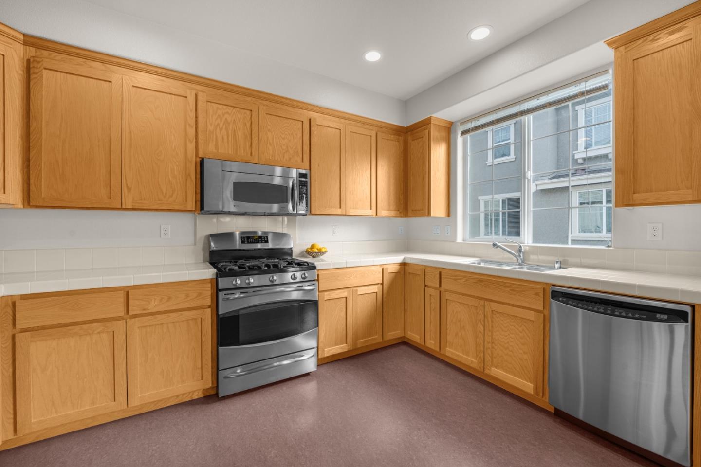 Detail Gallery Image 9 of 30 For 18409 Ruby Ln, Morgan Hill,  CA 95037 - 2 Beds | 2/1 Baths