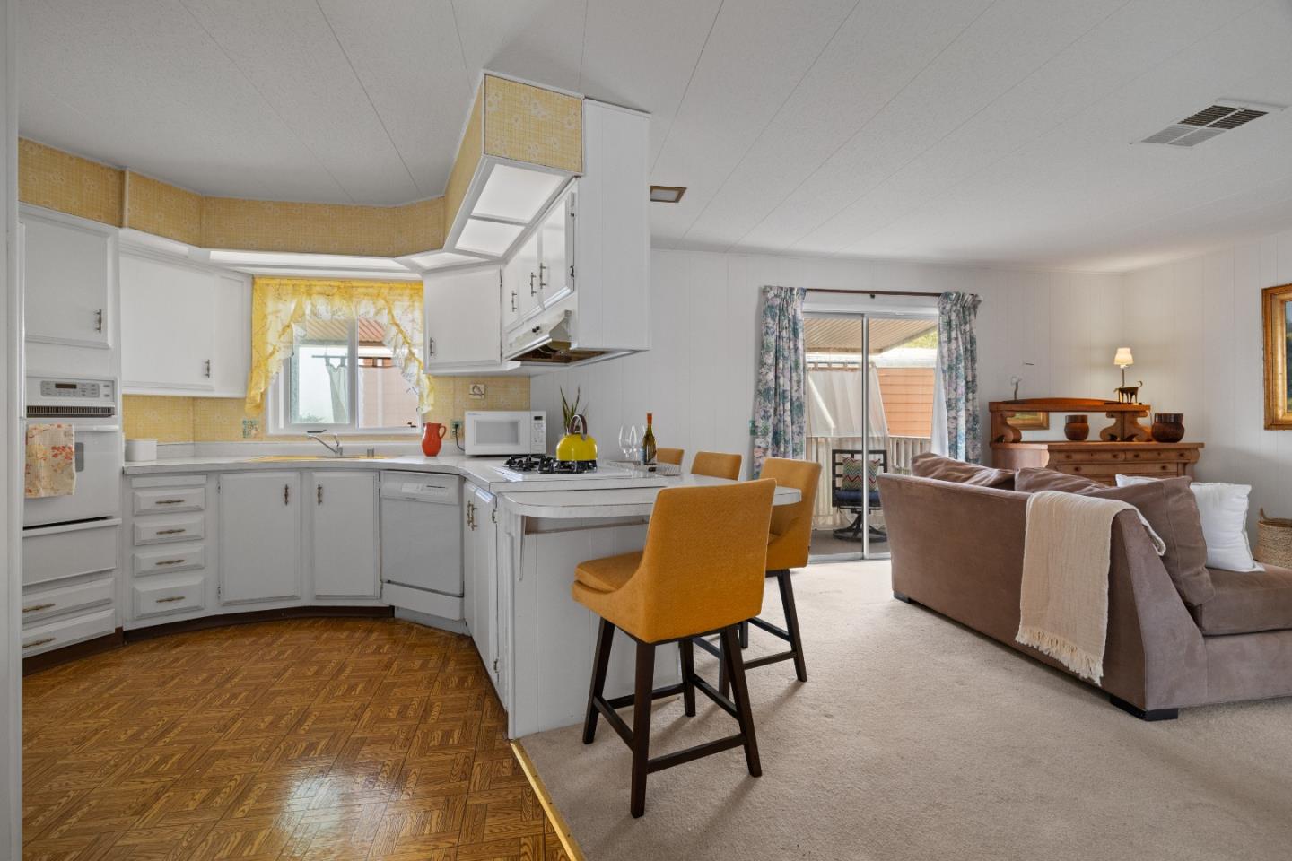 Detail Gallery Image 10 of 15 For 120 Oceanview Ave #120,  Half Moon Bay,  CA 94019 - 2 Beds | 2 Baths