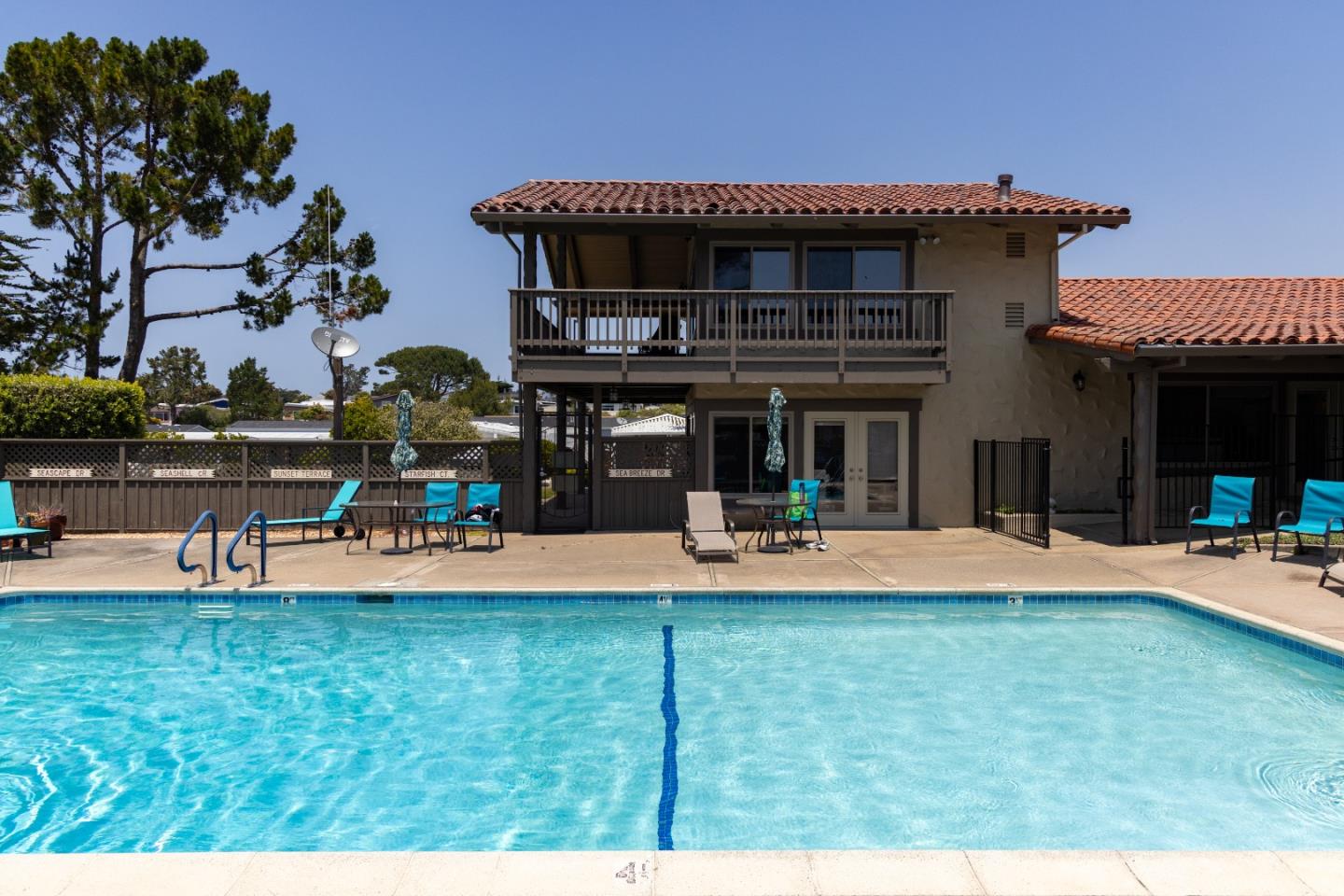Detail Gallery Image 14 of 15 For 120 Oceanview Ave #120,  Half Moon Bay,  CA 94019 - 2 Beds | 2 Baths
