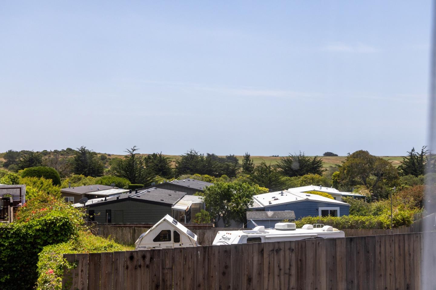 Detail Gallery Image 3 of 15 For 120 Oceanview Ave #120,  Half Moon Bay,  CA 94019 - 2 Beds | 2 Baths