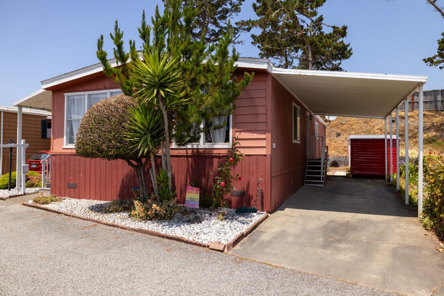 Detail Gallery Image 5 of 15 For 120 Oceanview Ave #120,  Half Moon Bay,  CA 94019 - 2 Beds | 2 Baths