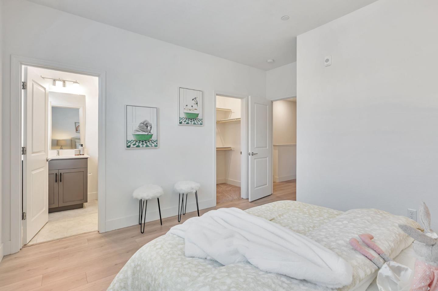 Detail Gallery Image 28 of 57 For 1040 Darwin Ter #4,  Sunnyvale,  CA 94085 - 3 Beds | 3/1 Baths