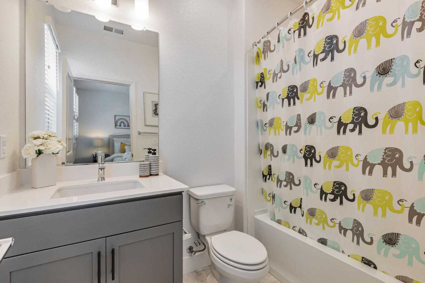 Detail Gallery Image 36 of 57 For 1040 Darwin Ter #4,  Sunnyvale,  CA 94085 - 3 Beds | 3/1 Baths