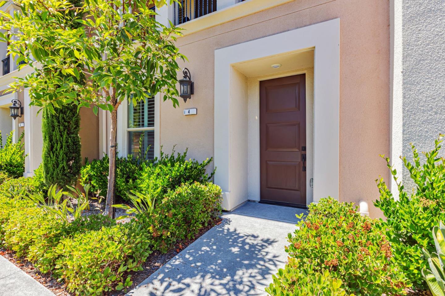 Detail Gallery Image 4 of 57 For 1040 Darwin Ter #4,  Sunnyvale,  CA 94085 - 3 Beds | 3/1 Baths