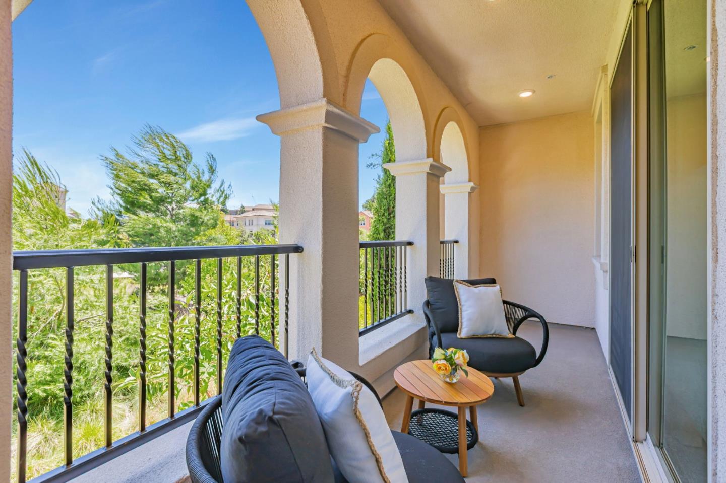 Detail Gallery Image 41 of 57 For 1040 Darwin Ter #4,  Sunnyvale,  CA 94085 - 3 Beds | 3/1 Baths
