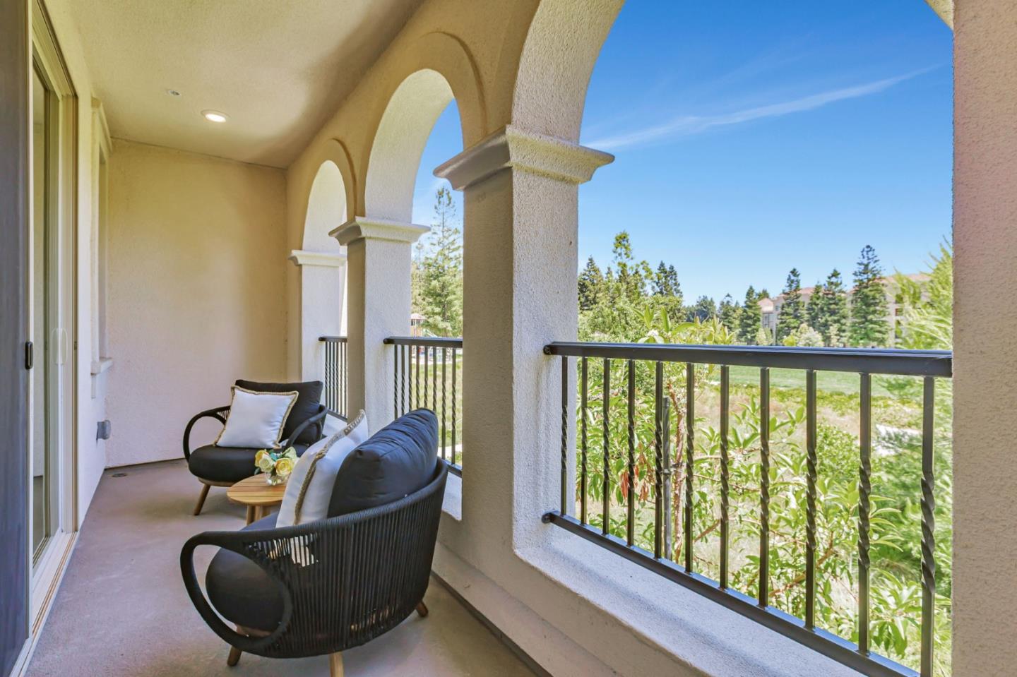 Detail Gallery Image 43 of 57 For 1040 Darwin Ter #4,  Sunnyvale,  CA 94085 - 3 Beds | 3/1 Baths