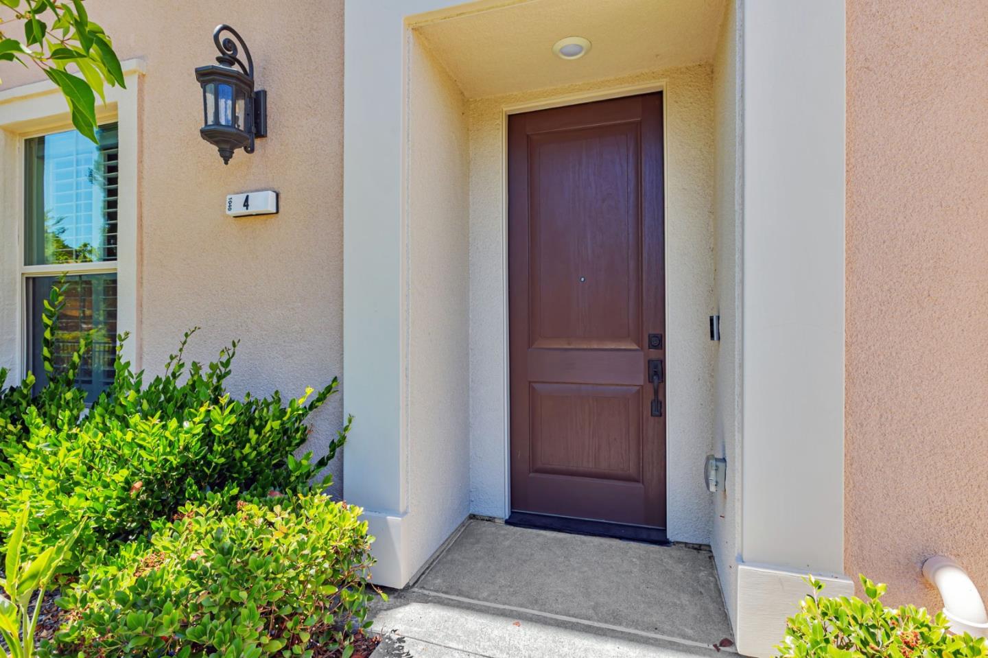 Detail Gallery Image 5 of 57 For 1040 Darwin Ter #4,  Sunnyvale,  CA 94085 - 3 Beds | 3/1 Baths