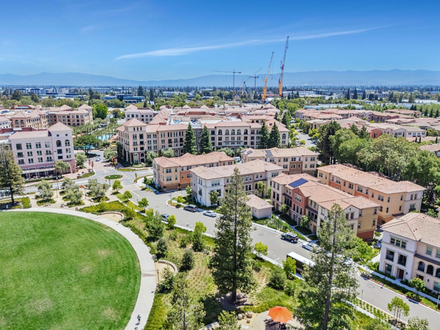 Detail Gallery Image 53 of 57 For 1040 Darwin Ter #4,  Sunnyvale,  CA 94085 - 3 Beds | 3/1 Baths