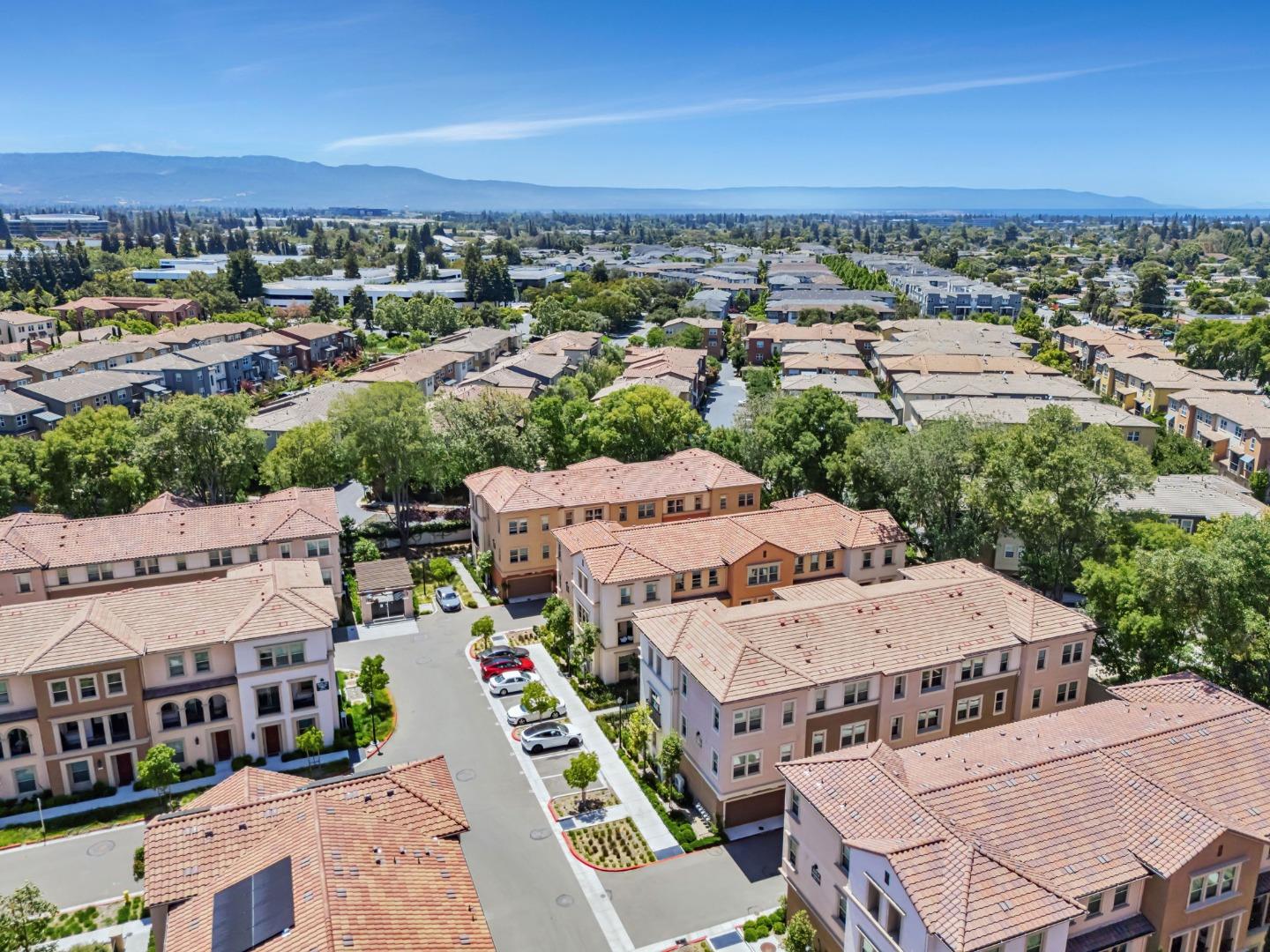 Detail Gallery Image 54 of 57 For 1040 Darwin Ter #4,  Sunnyvale,  CA 94085 - 3 Beds | 3/1 Baths
