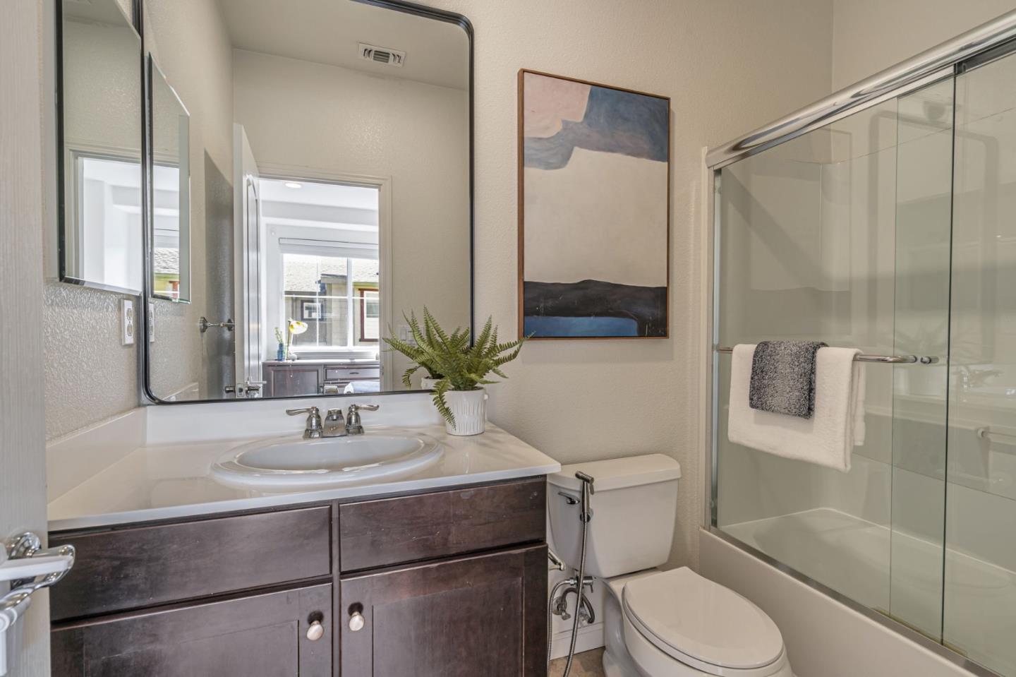 Detail Gallery Image 22 of 36 For 207 Peppermint Tree Ter #4,  Sunnyvale,  CA 94086 - 3 Beds | 3 Baths