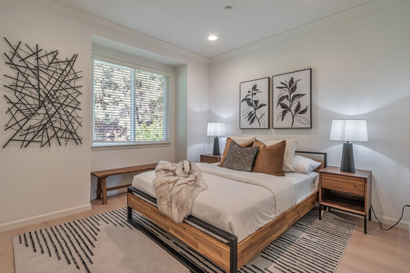 Detail Gallery Image 24 of 36 For 207 Peppermint Tree Ter #4,  Sunnyvale,  CA 94086 - 3 Beds | 3 Baths