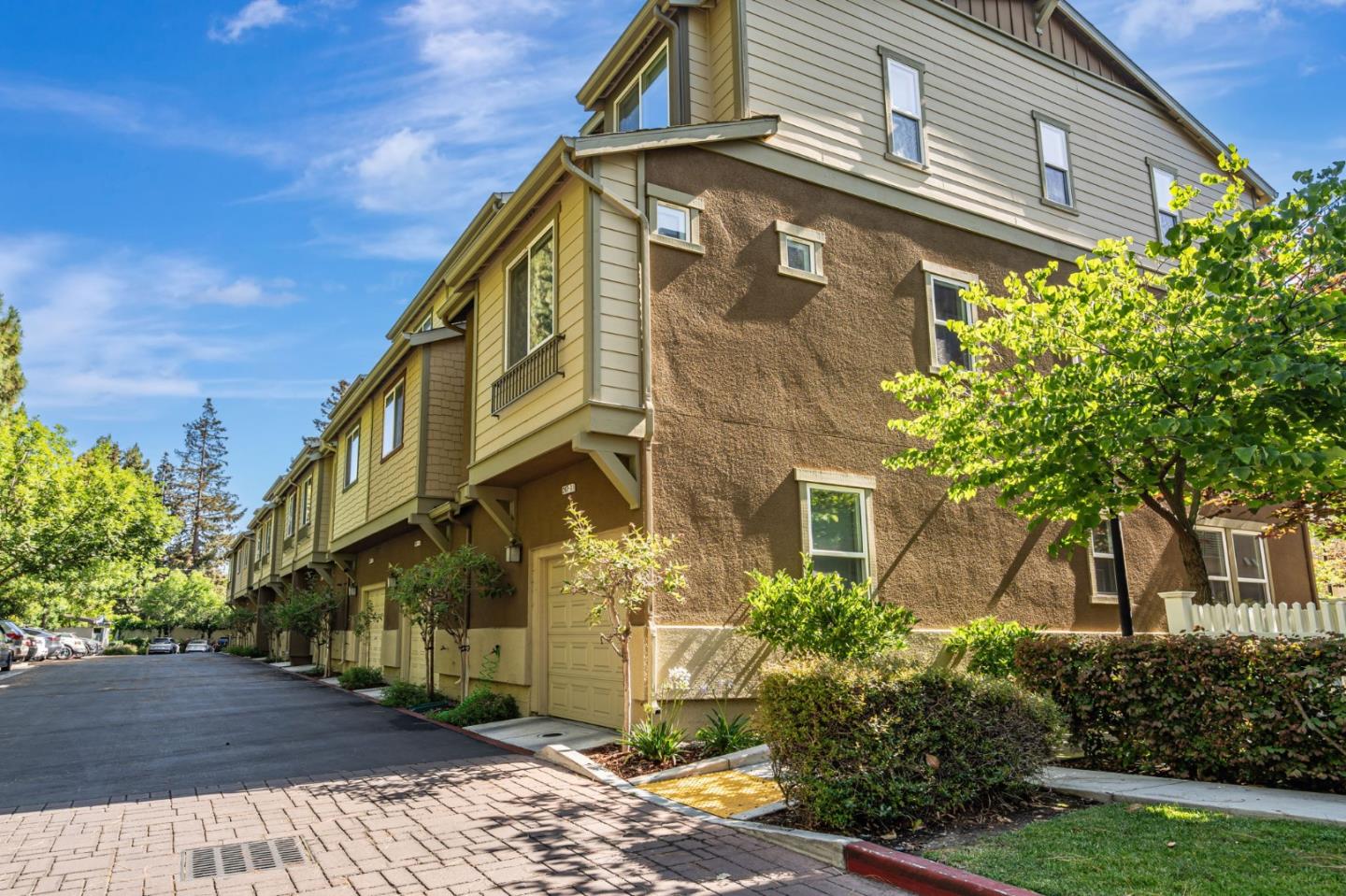 Detail Gallery Image 31 of 36 For 207 Peppermint Tree Ter #4,  Sunnyvale,  CA 94086 - 3 Beds | 3 Baths