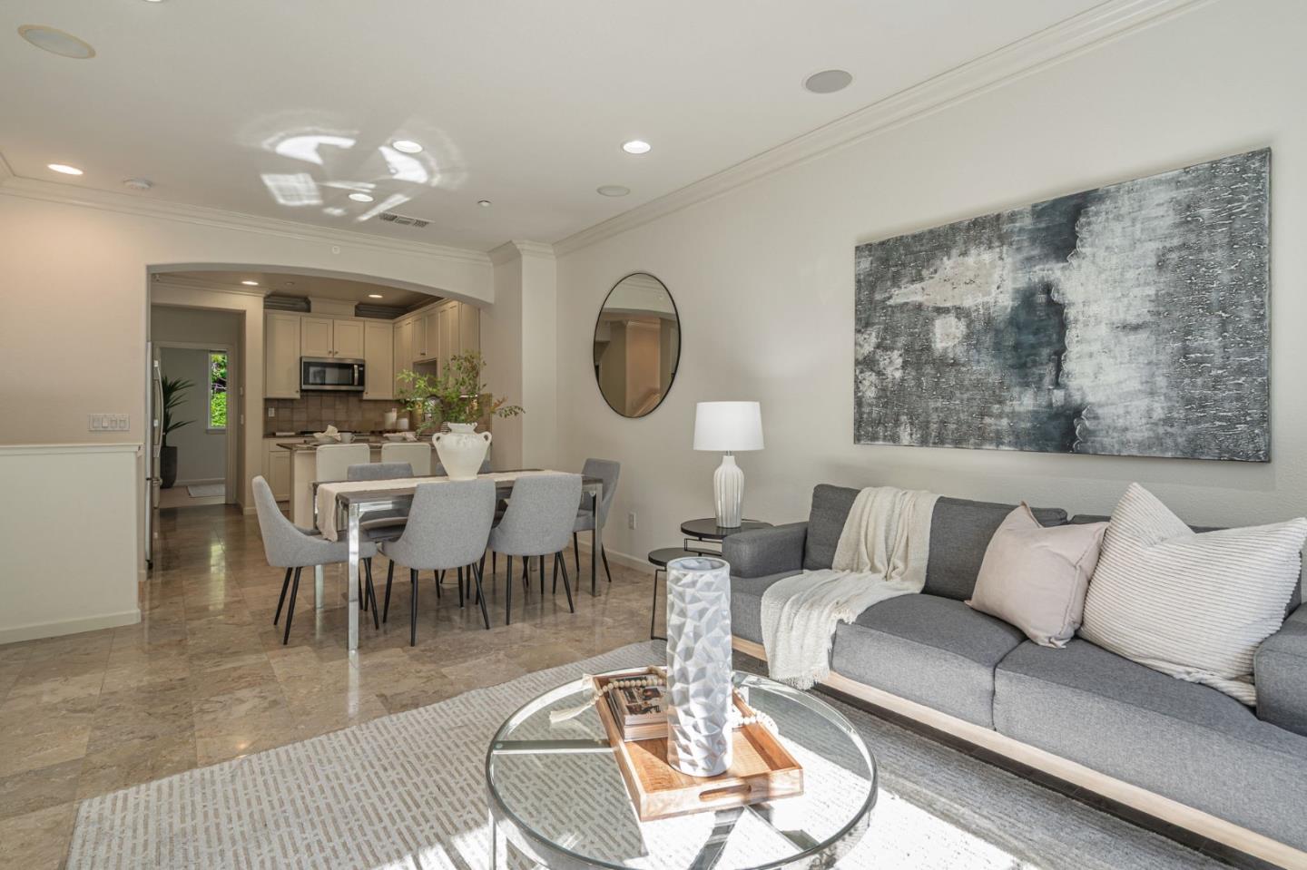Detail Gallery Image 7 of 36 For 207 Peppermint Tree Ter #4,  Sunnyvale,  CA 94086 - 3 Beds | 3 Baths