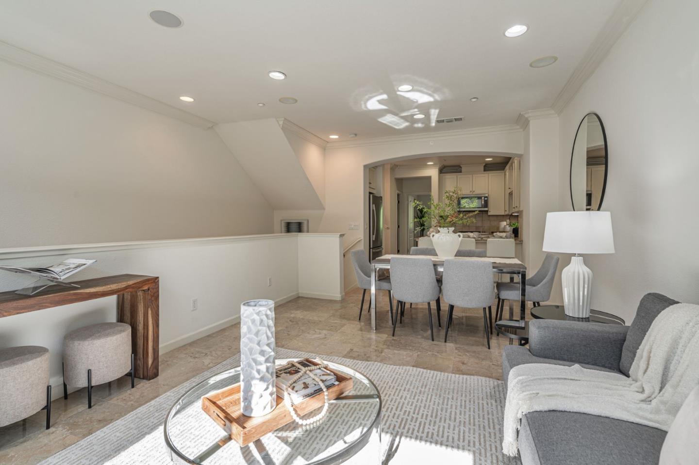 Detail Gallery Image 8 of 36 For 207 Peppermint Tree Ter #4,  Sunnyvale,  CA 94086 - 3 Beds | 3 Baths
