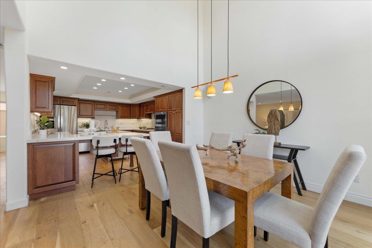 Detail Gallery Image 13 of 40 For 115 El Pinar, Los Gatos,  CA 95032 - 2 Beds | 2 Baths