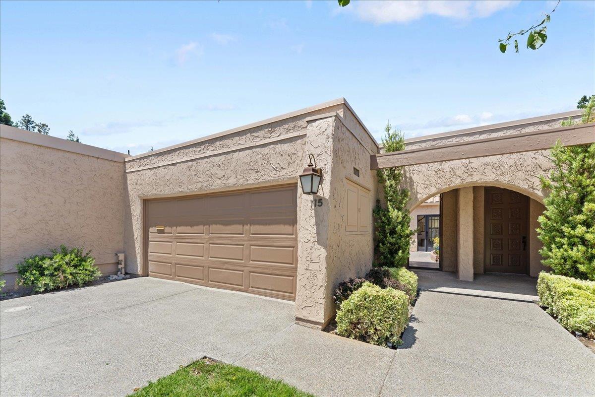 Detail Gallery Image 2 of 40 For 115 El Pinar, Los Gatos,  CA 95032 - 2 Beds | 2 Baths