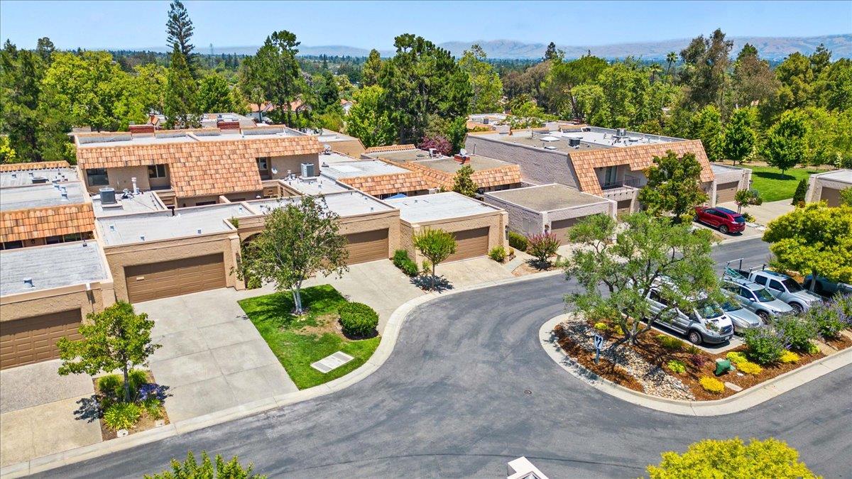 Detail Gallery Image 33 of 40 For 115 El Pinar, Los Gatos,  CA 95032 - 2 Beds | 2 Baths