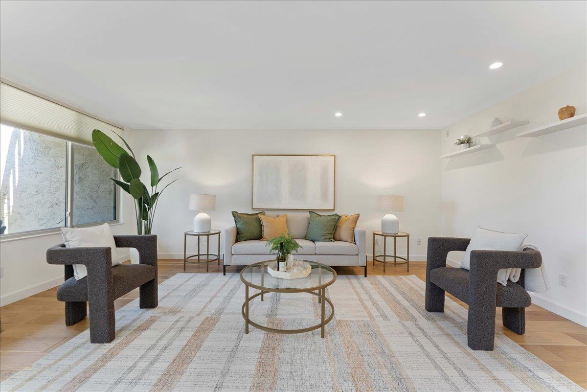 Detail Gallery Image 7 of 40 For 115 El Pinar, Los Gatos,  CA 95032 - 2 Beds | 2 Baths