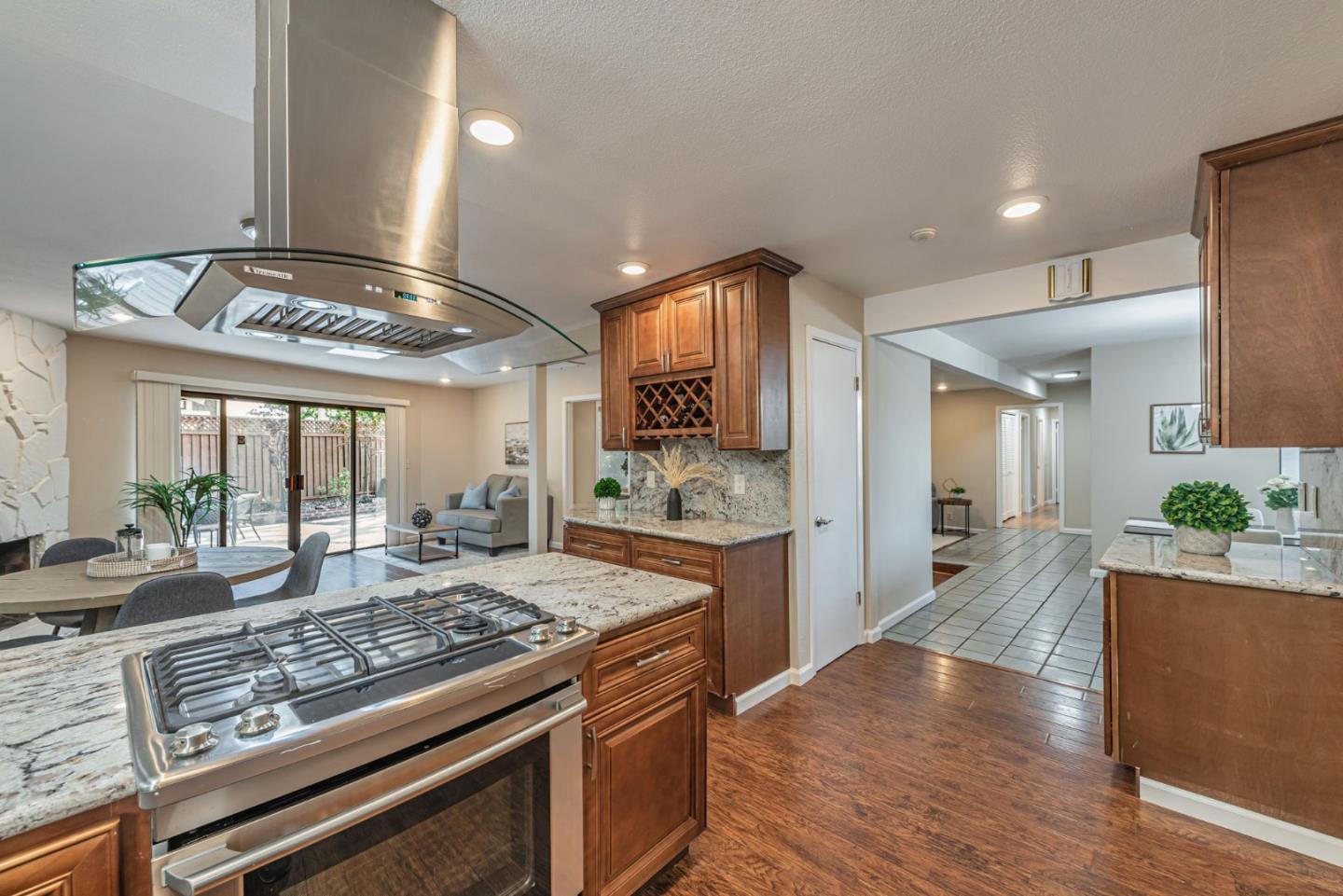 Detail Gallery Image 11 of 26 For 16904 Spencer Ave, Los Gatos,  CA 95032 - 4 Beds | 2/1 Baths