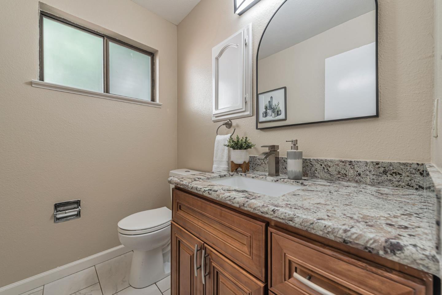 Detail Gallery Image 21 of 26 For 16904 Spencer Ave, Los Gatos,  CA 95032 - 4 Beds | 2/1 Baths