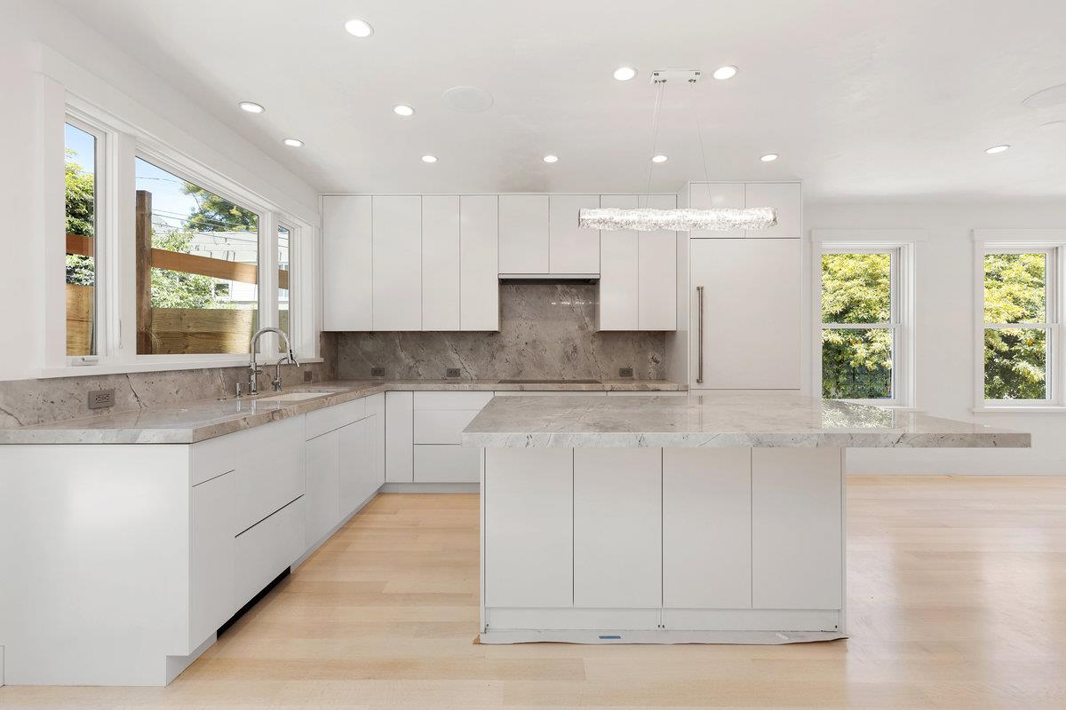 Detail Gallery Image 13 of 28 For 95 Nordhoff St, San Francisco,  CA 94131 - 4 Beds | 5 Baths