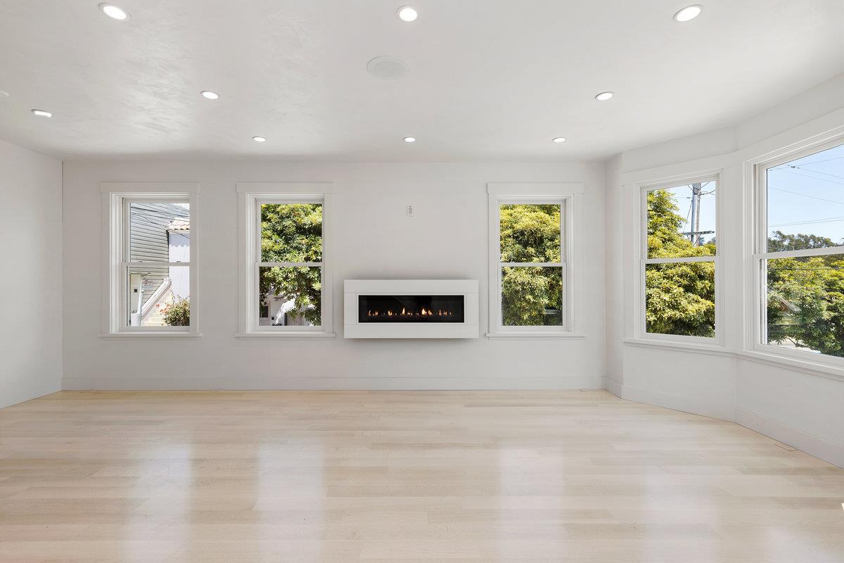 Detail Gallery Image 4 of 28 For 95 Nordhoff St, San Francisco,  CA 94131 - 4 Beds | 5 Baths