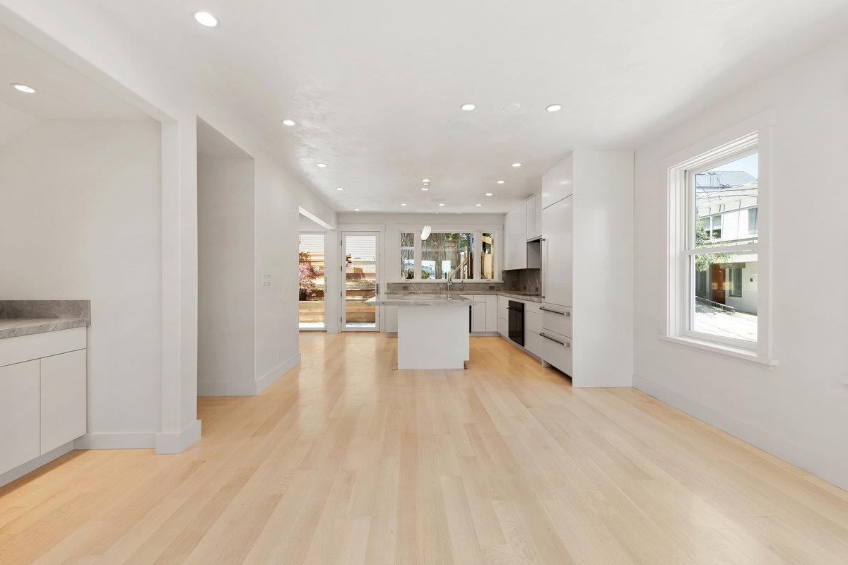 Detail Gallery Image 9 of 28 For 95 Nordhoff St, San Francisco,  CA 94131 - 4 Beds | 5 Baths
