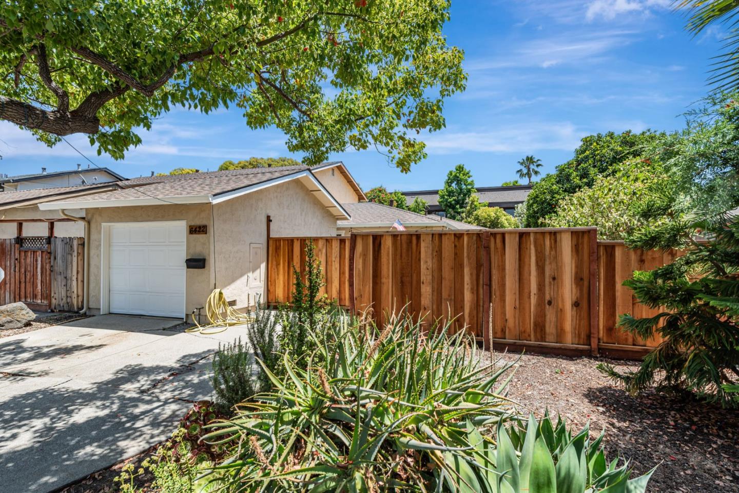 Detail Gallery Image 2 of 37 For 6422 Trinidad Dr, San Jose,  CA 95120 - 2 Beds | 2 Baths